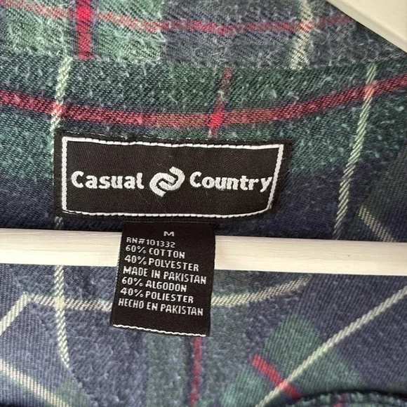 Casual Country Pearl Snap Blue and Green Plaid Flannel Button-Up Shirt medium - Picture 2 of 5